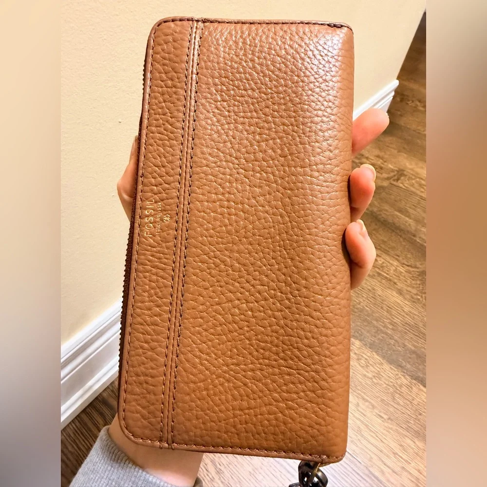 FOSSIL Pebbled Leather Large Zip Around Brown Wallet With Tassel Women’s - Picture 8 of 16